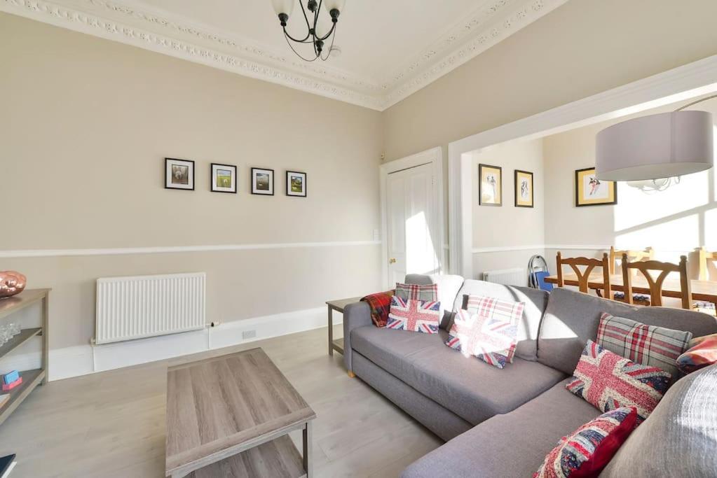 George IV Bridge - Superbly Located 3 Bedroom! Edinburgh Exterior photo