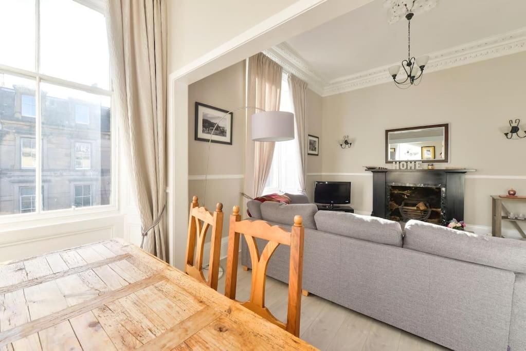 George IV Bridge - Superbly Located 3 Bedroom! Edinburgh Exterior photo